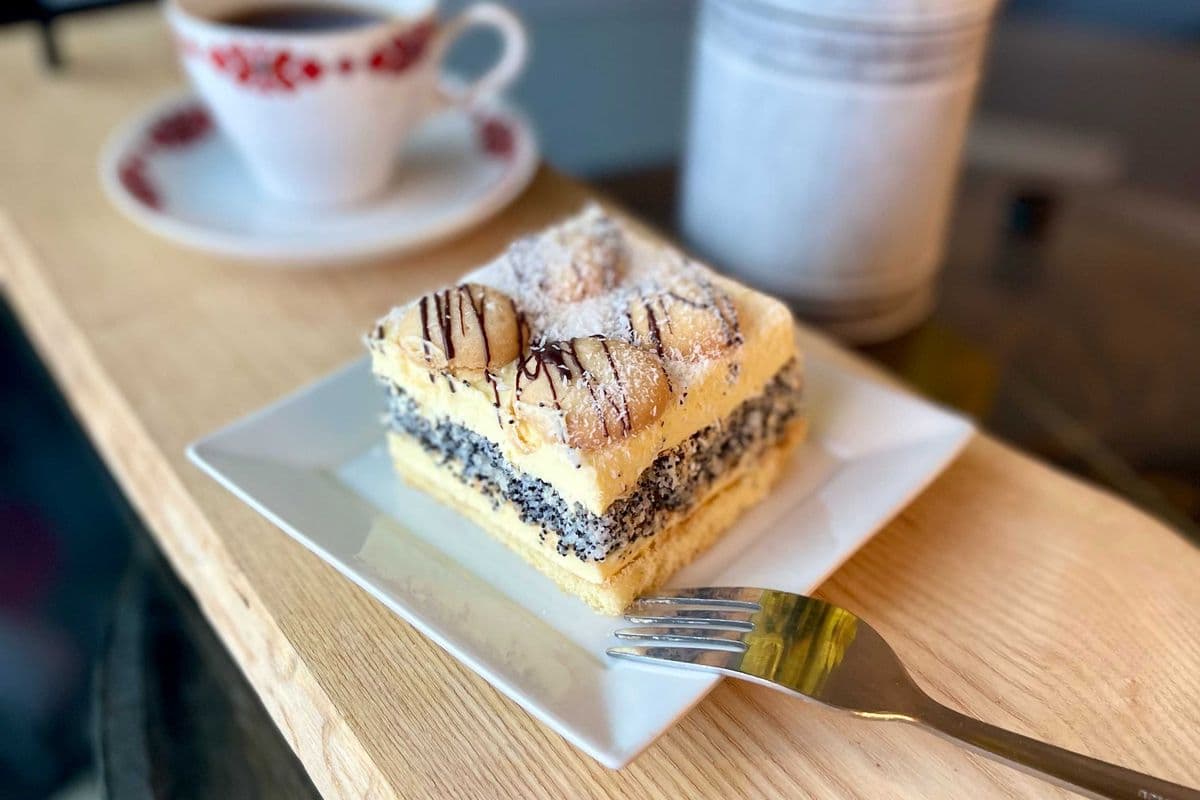 Coconut Cream With Poppyseed