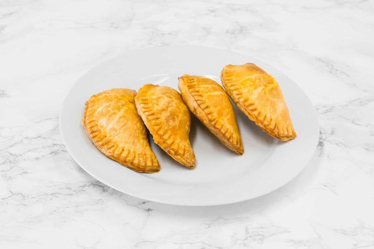 Jamaican Patties ( pack of 4 )