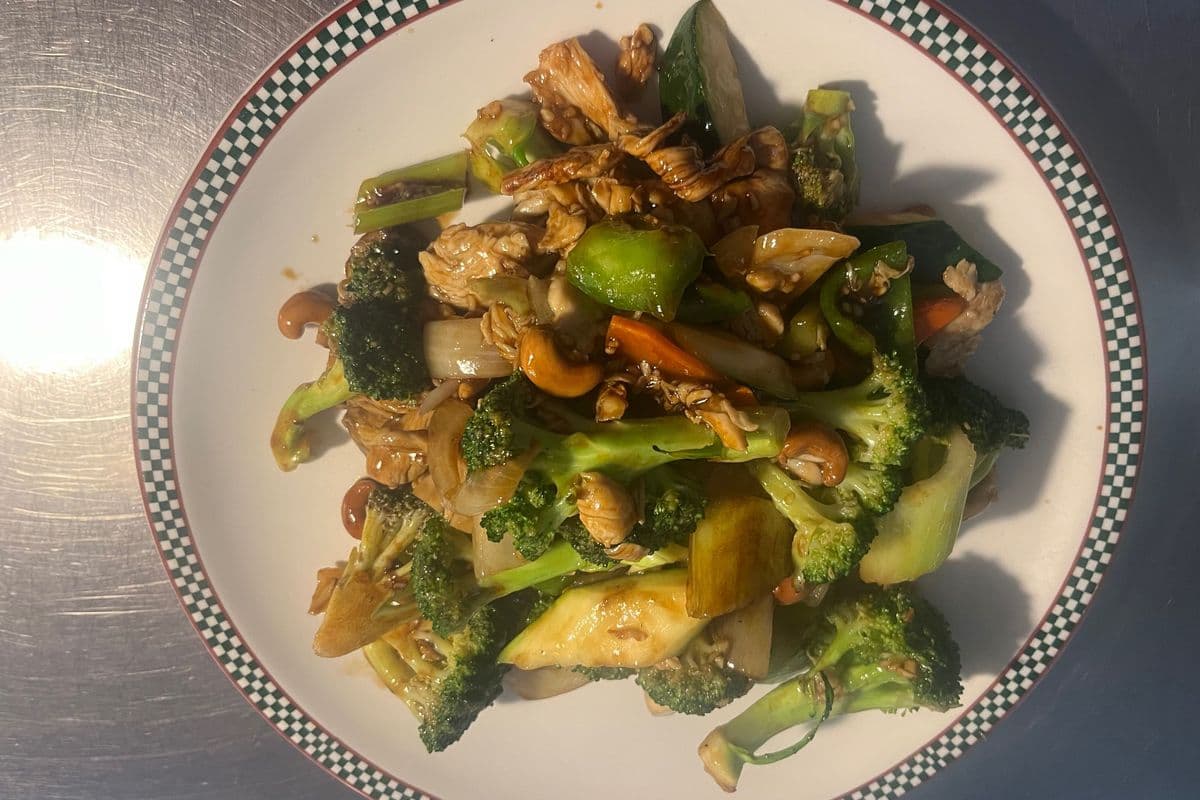 73. Cashew Nuts with Mixed Vegetables 腰果炒鲜蔬