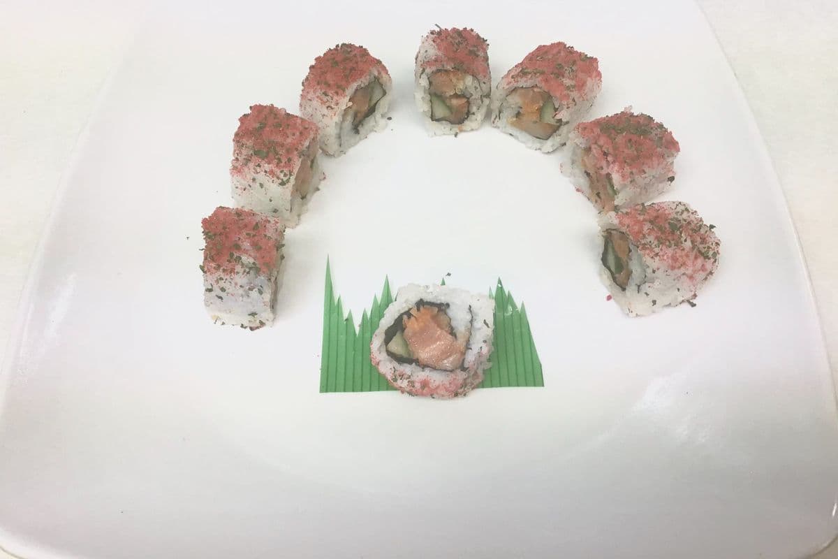 Spicy Seafood Roll (8 pcs)