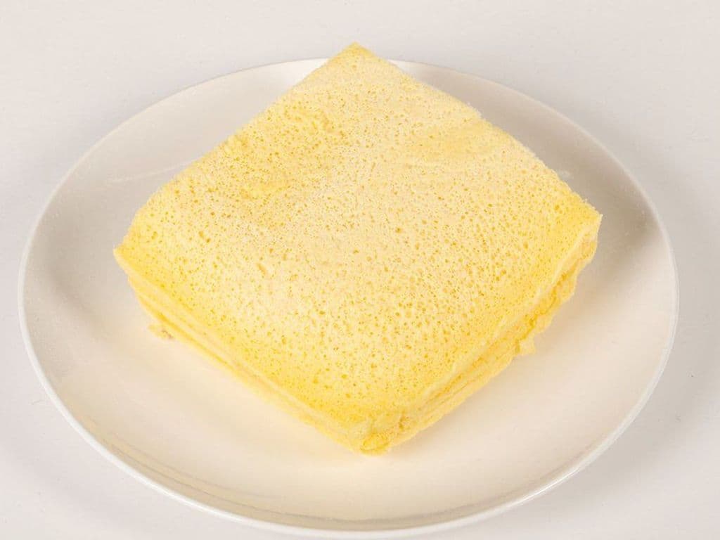 Frozen Sponge Cake (8pcs)