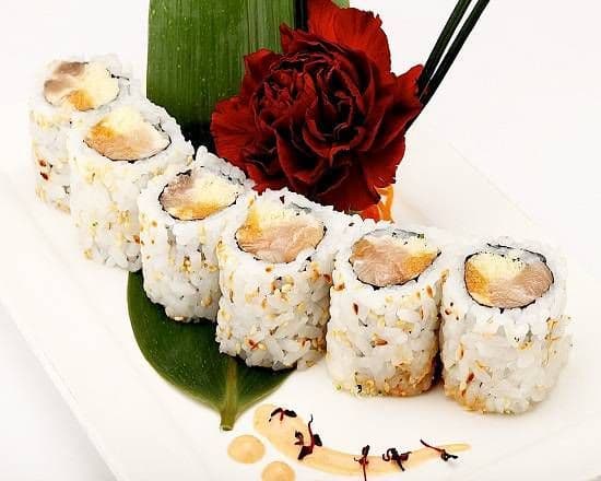 Spicy Butterfish and Avocado Maki (6 pcs)