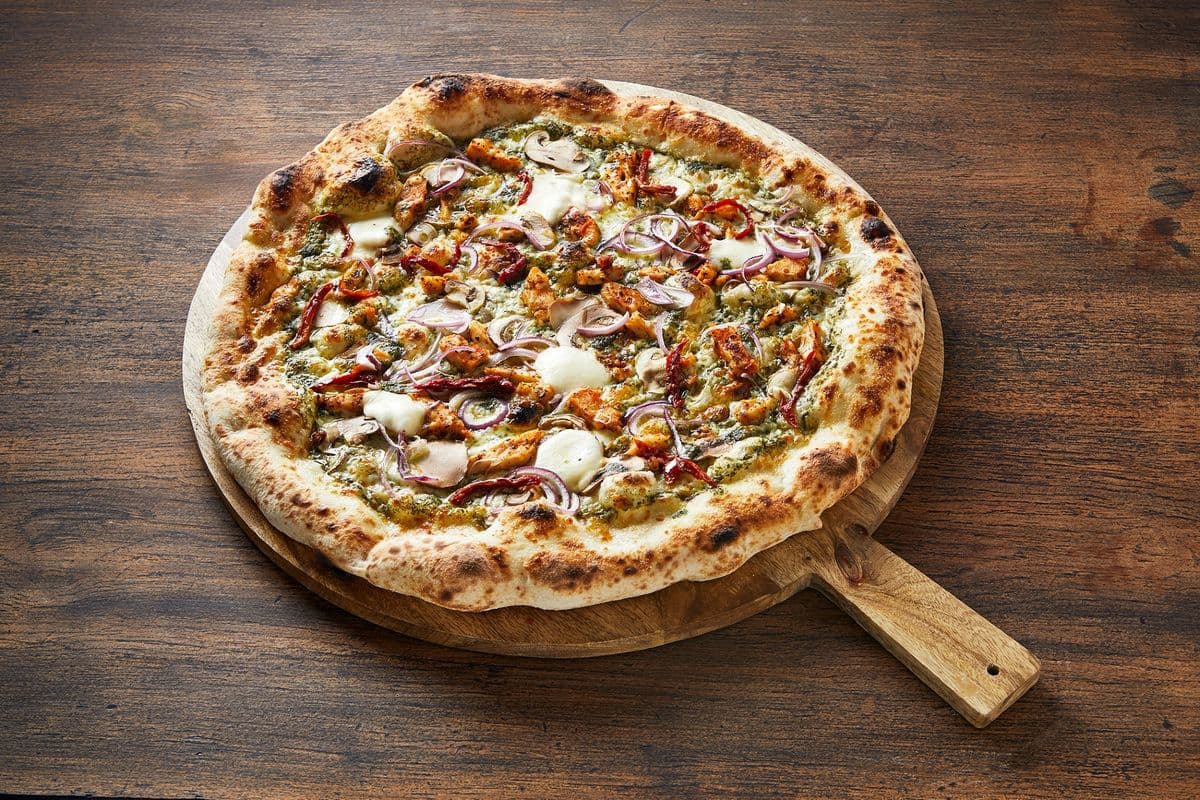 18" Extra Large Chicken Pesto Pizza