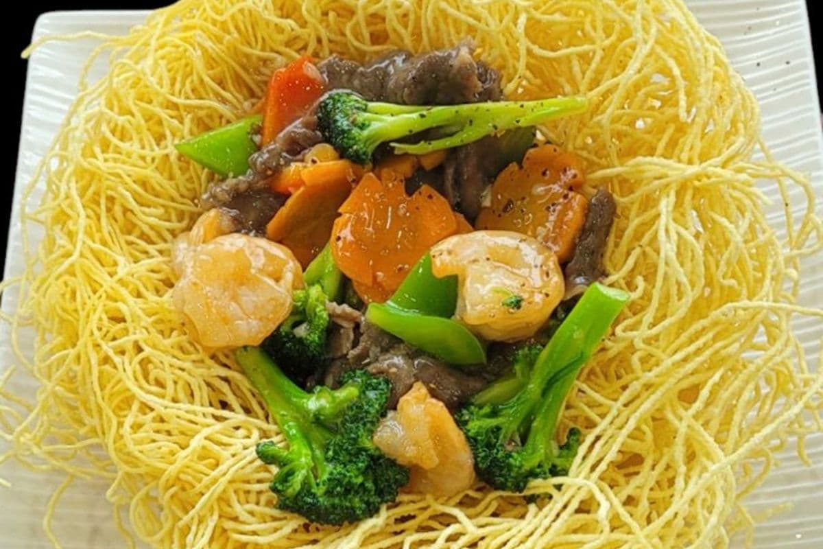 N1 - House Special Noodle Stir Fry with Beef, Chicken, Shrimp, and Vegetables