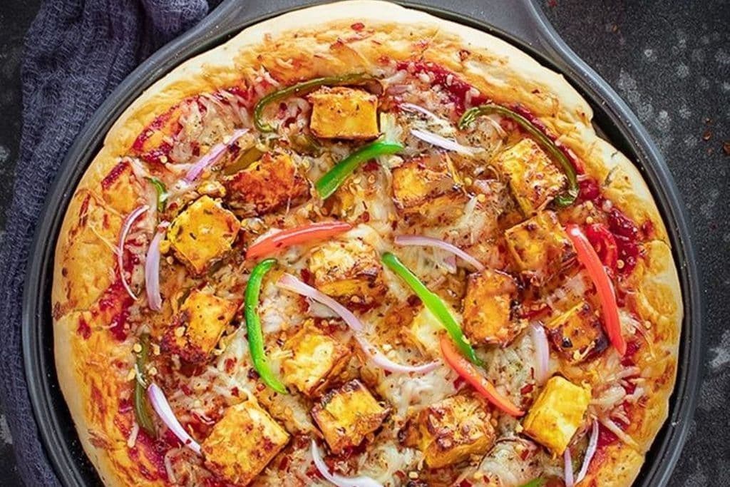 Shahi Paneer Pizza