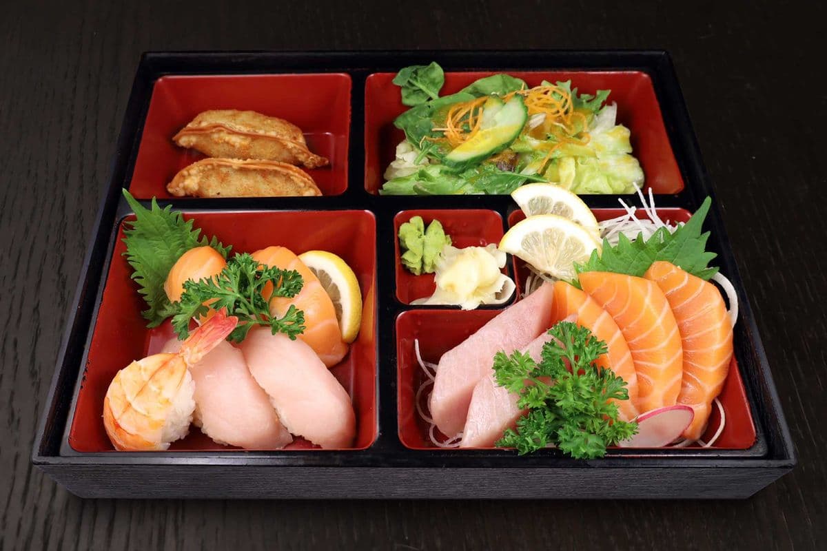 Sushi and Sashimi Bento D