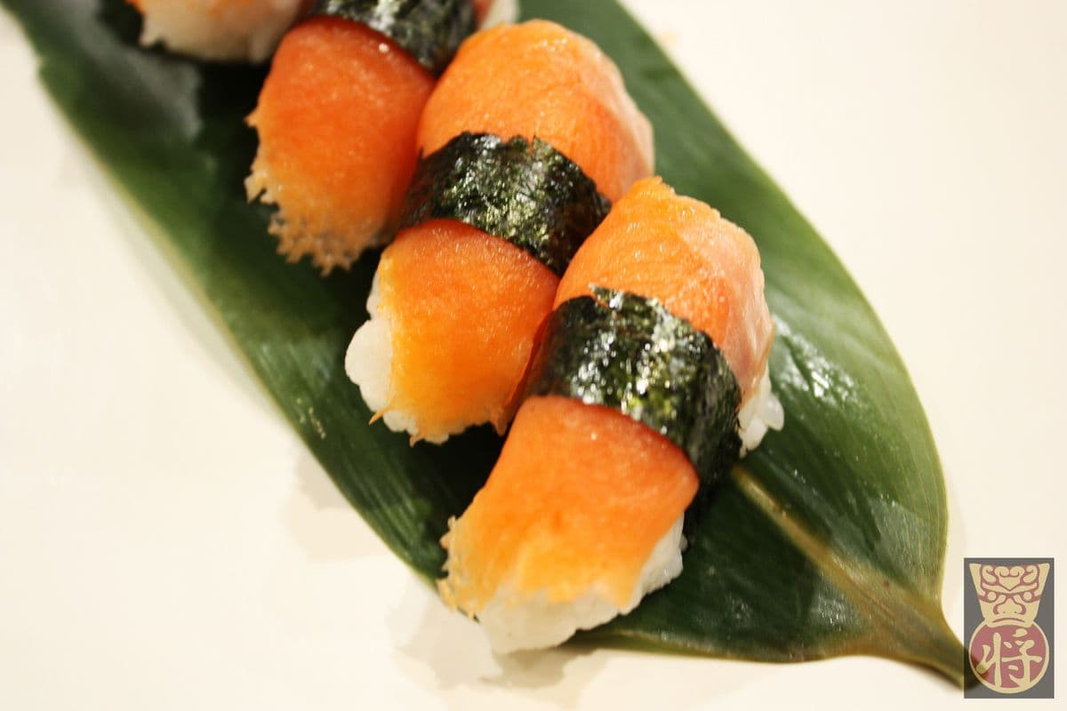 K11. Smoked Salmon Sushi