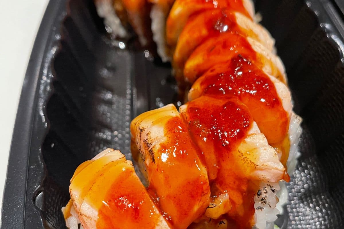 Double Torched Salmon Maki (10 pcs)