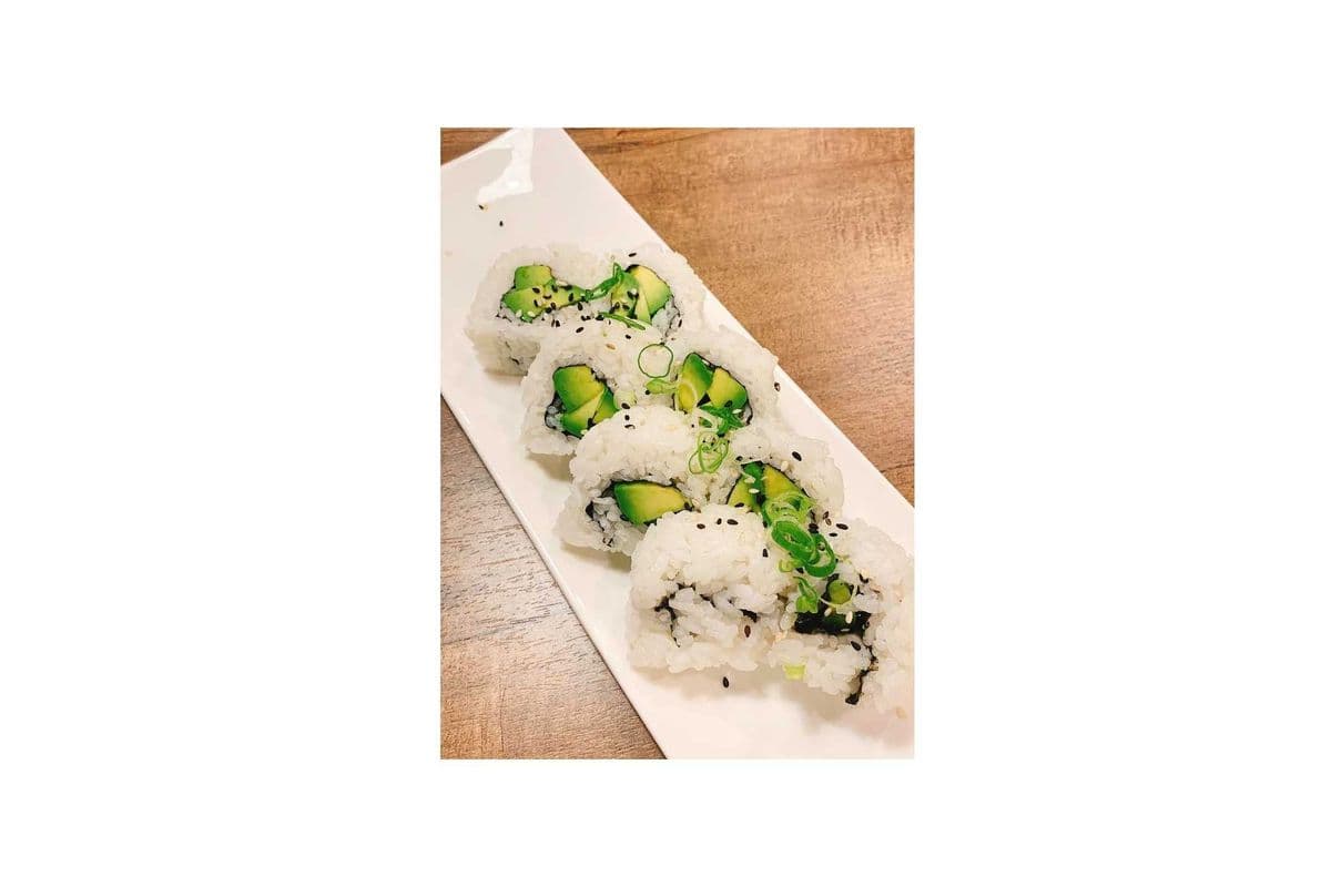 15. Avocado Roll (6 pcs)
