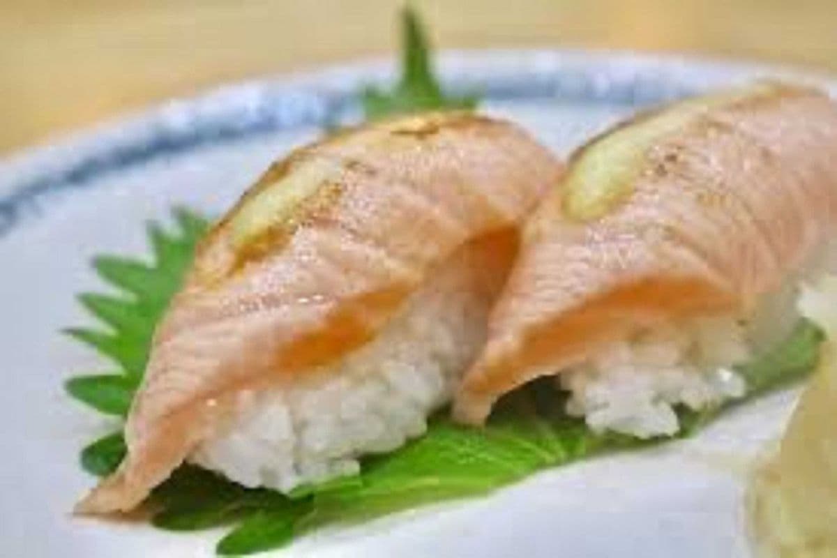 B19 Salmon Flambé/ Seared Salmon