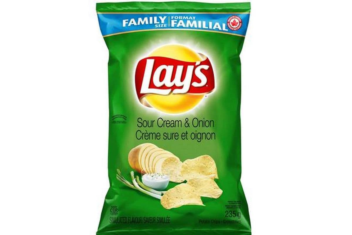 Lay's Sour Cream and Onion Family Size (235 g)