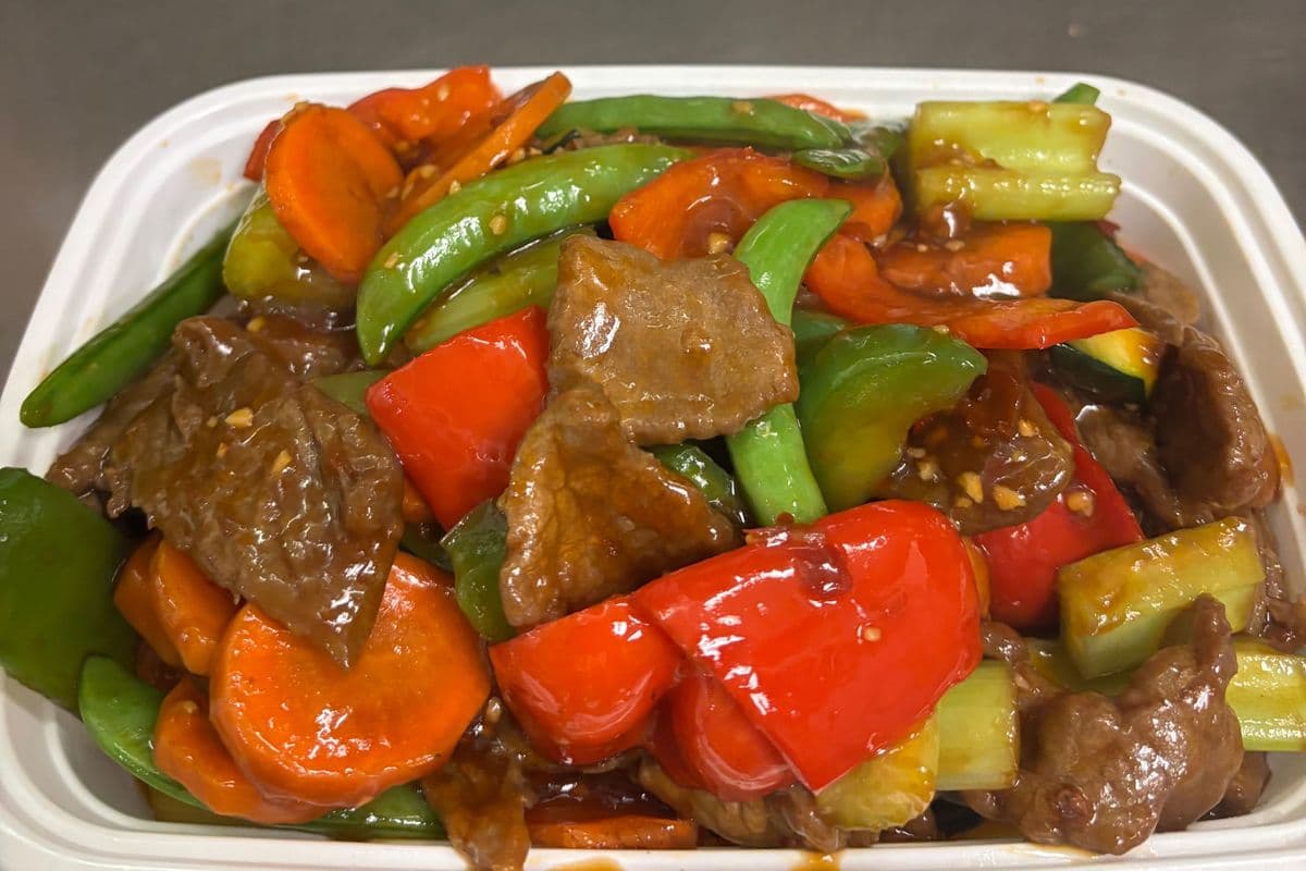 B12. Tender Beef with Satay Sauce