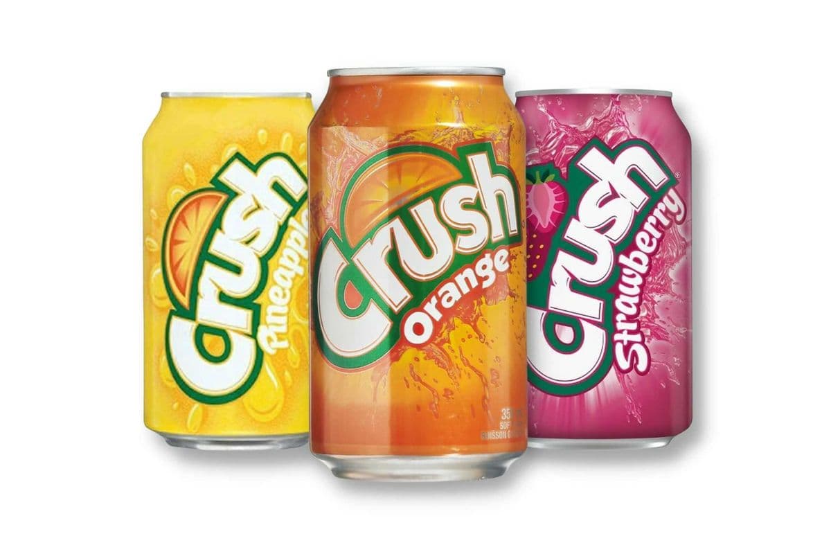 Crush Strawberry Soda Pop (355 ml)