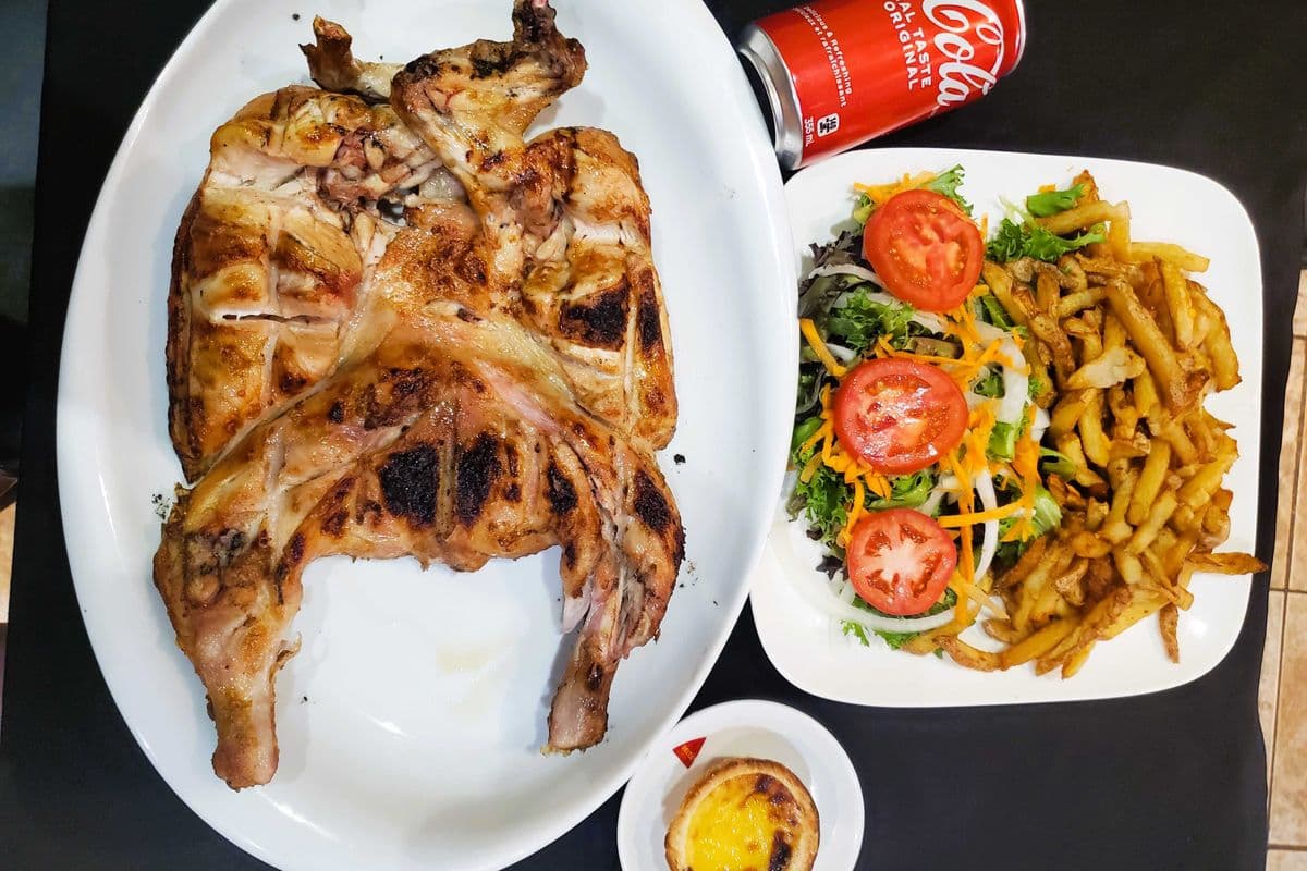 Ronaldo CR7 - Poulet Entier +frites/salade +boisson +dessert