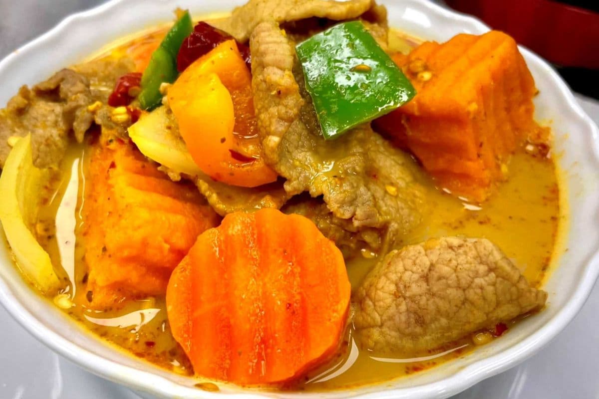 Gaeng Ka-ree Gai