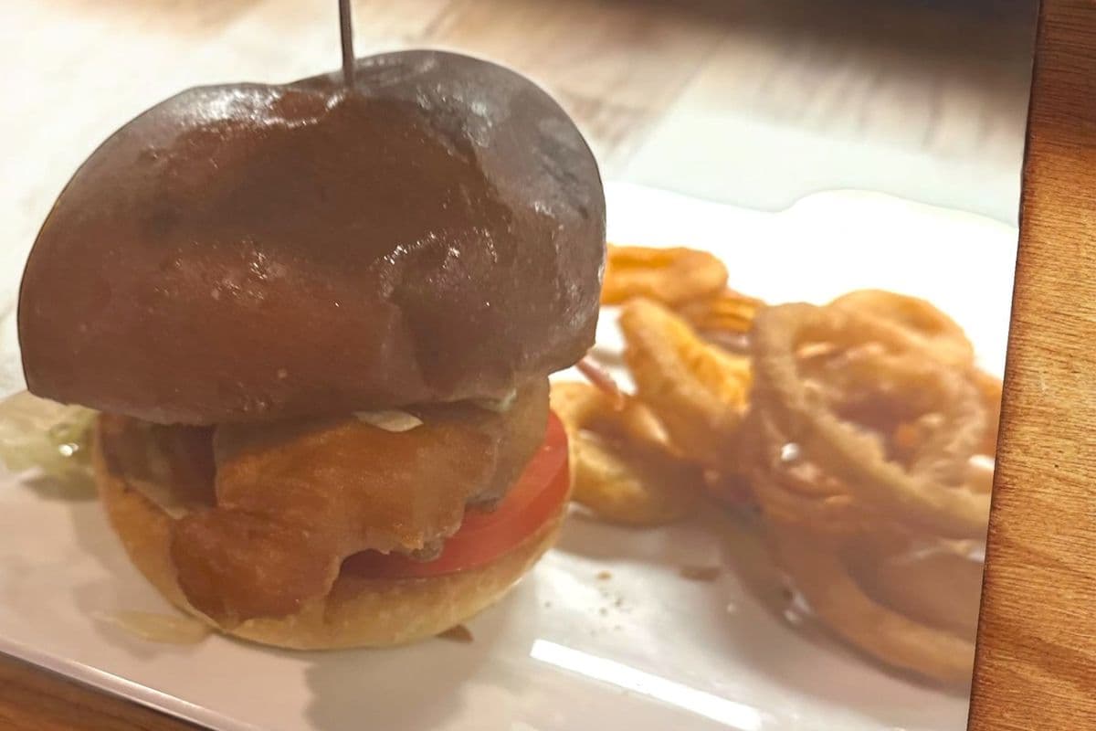 Messy Fish Burger