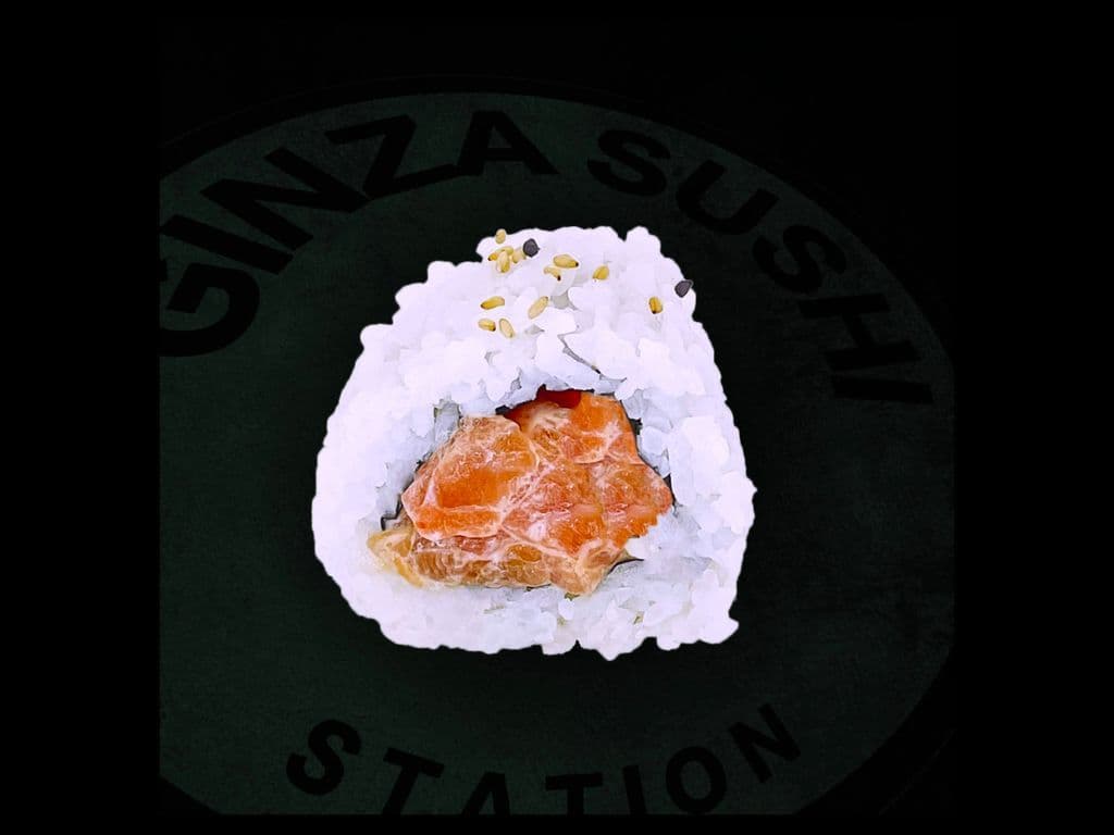 Ura-Maki Spicy Sake (4mcx)