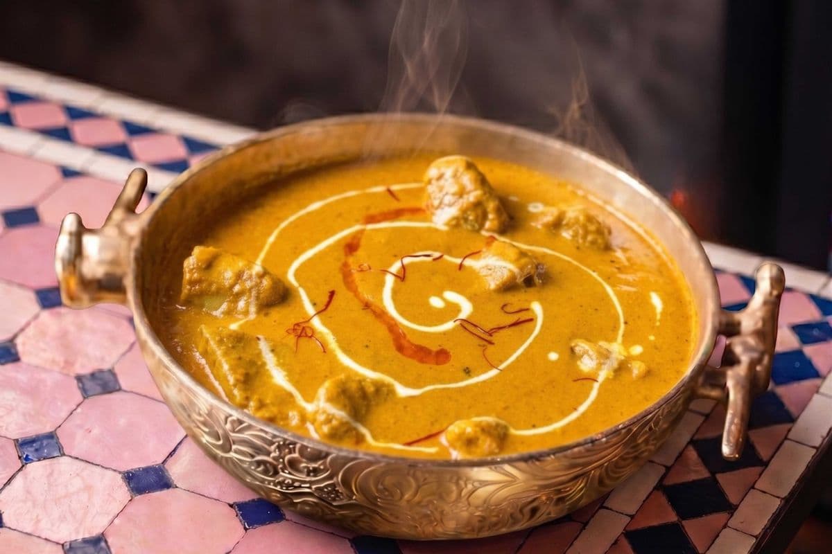 SAFFRON CHICKEN KORMA CURRY (POPULAR )