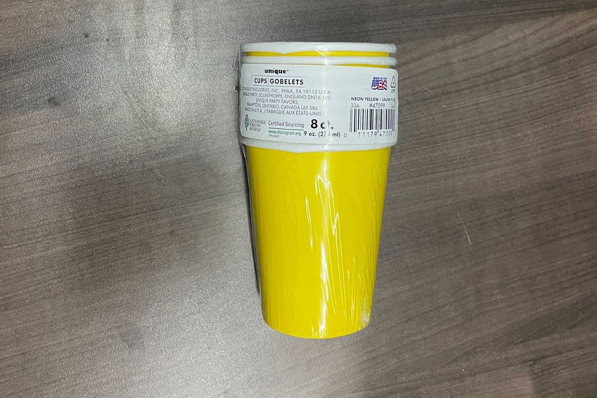 8 Cups Neon Yellow 9oz (9oz)