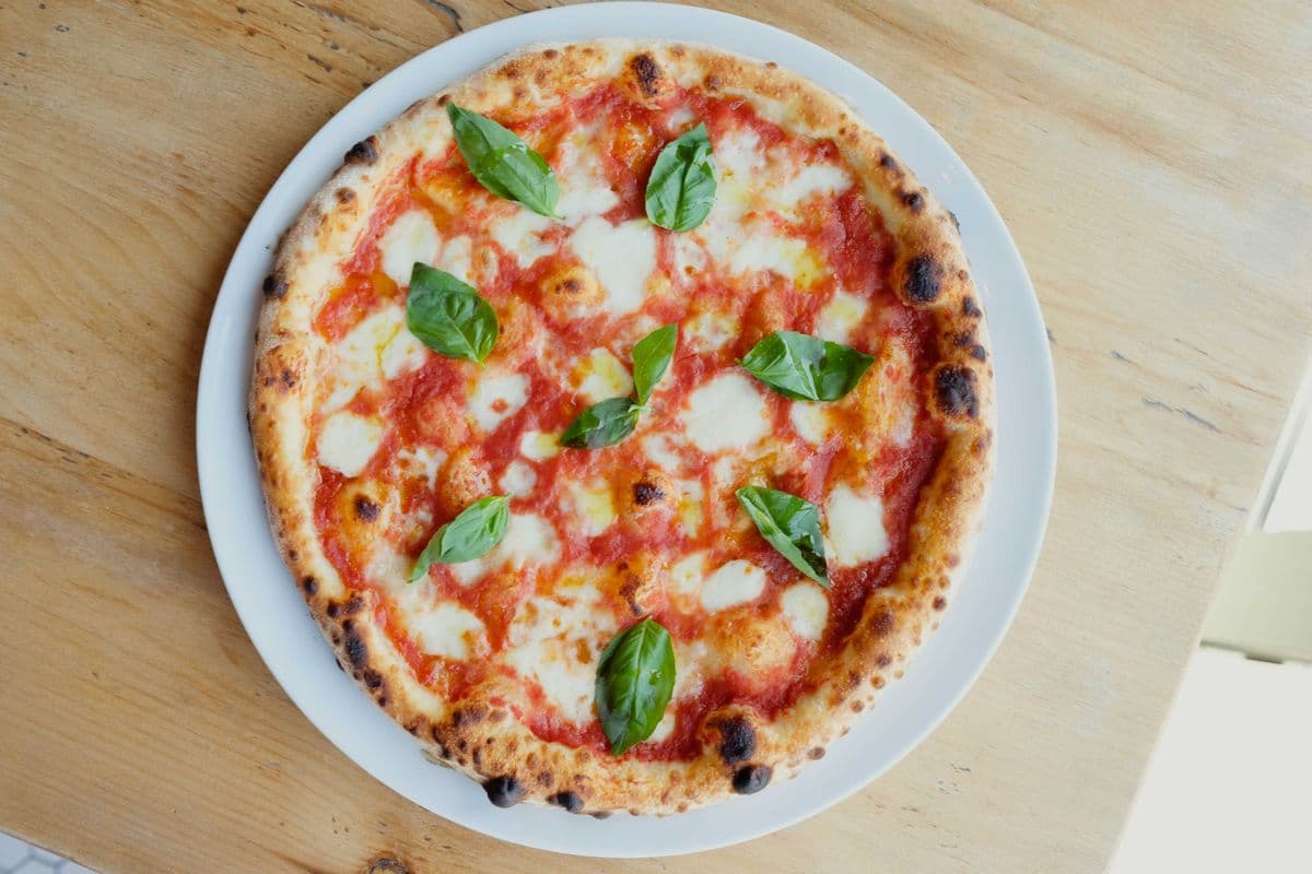 Plant - Based Pizza Margherita