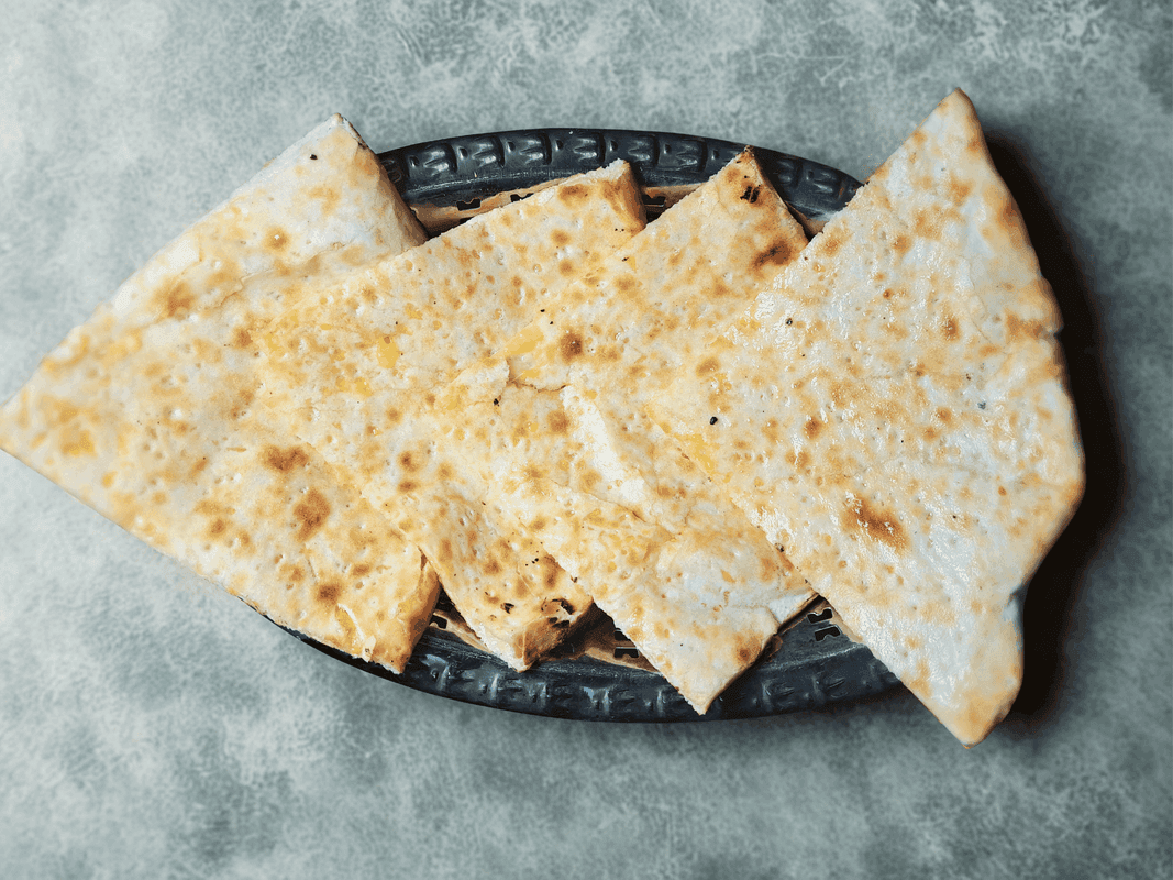 CHEESE NAAN (CHEDDAR CHEESE)