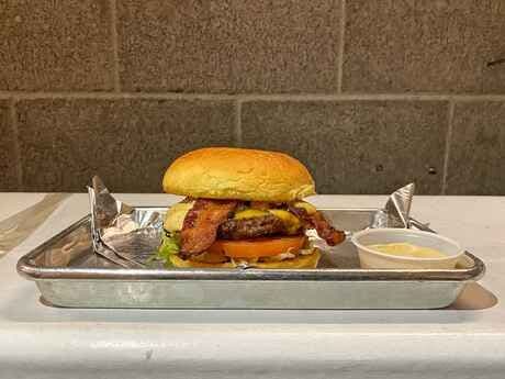 BACON CHEESE BURGER