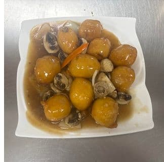 Chicken Balls with Mushroom / 蘑菇鸡球