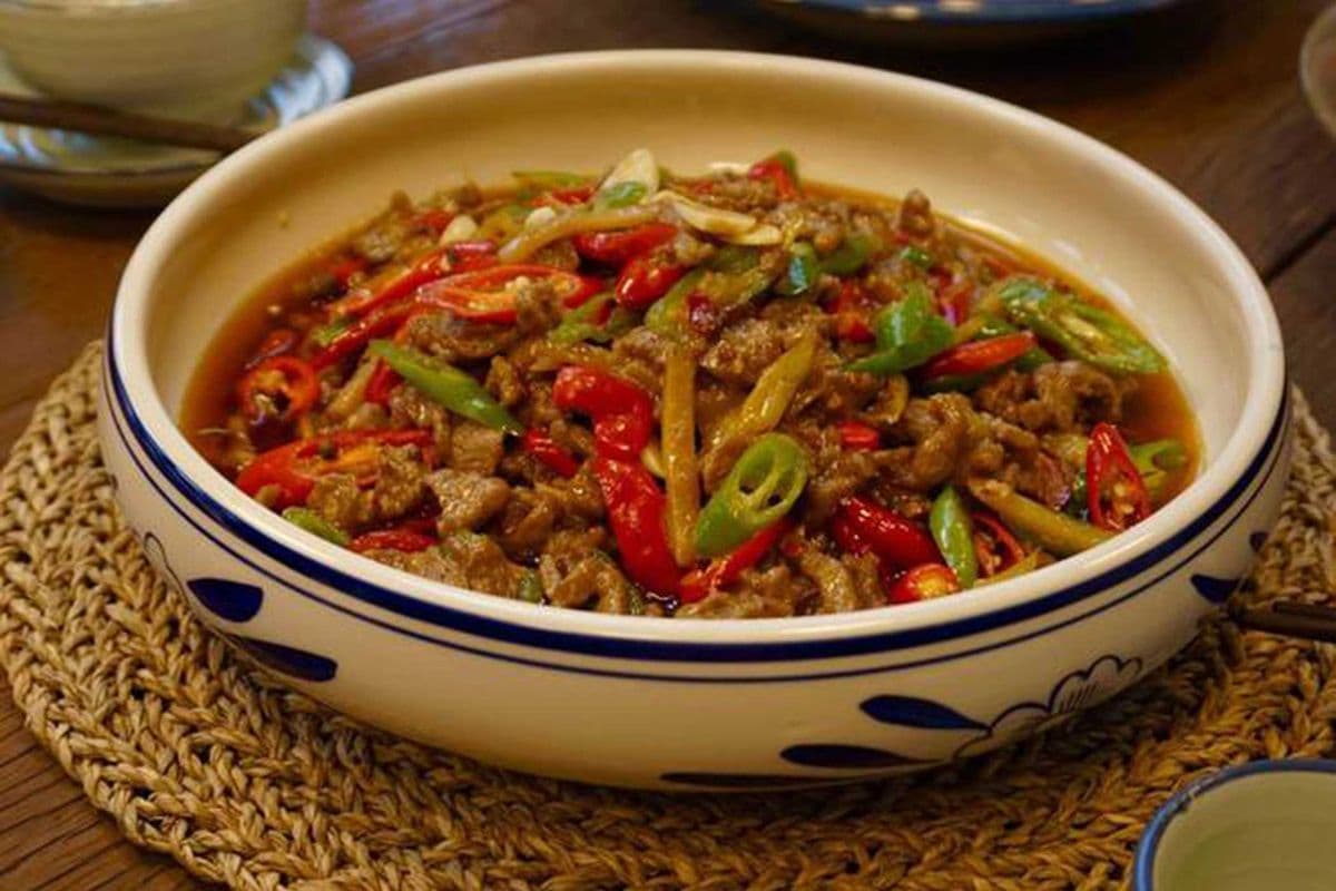 2. Pickled Pepper Beef in Soup(泡椒牛柳)