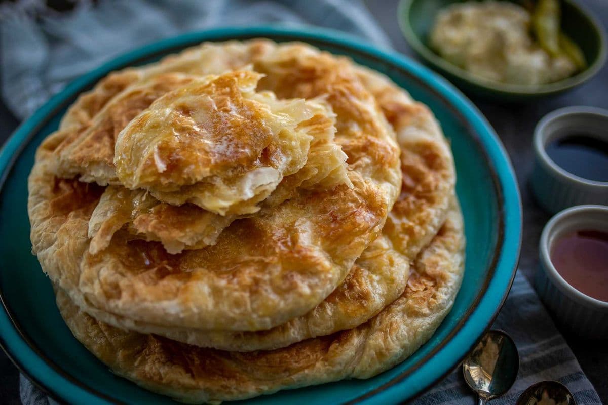 Feteer فطير مشلتت (Good for 1 person)