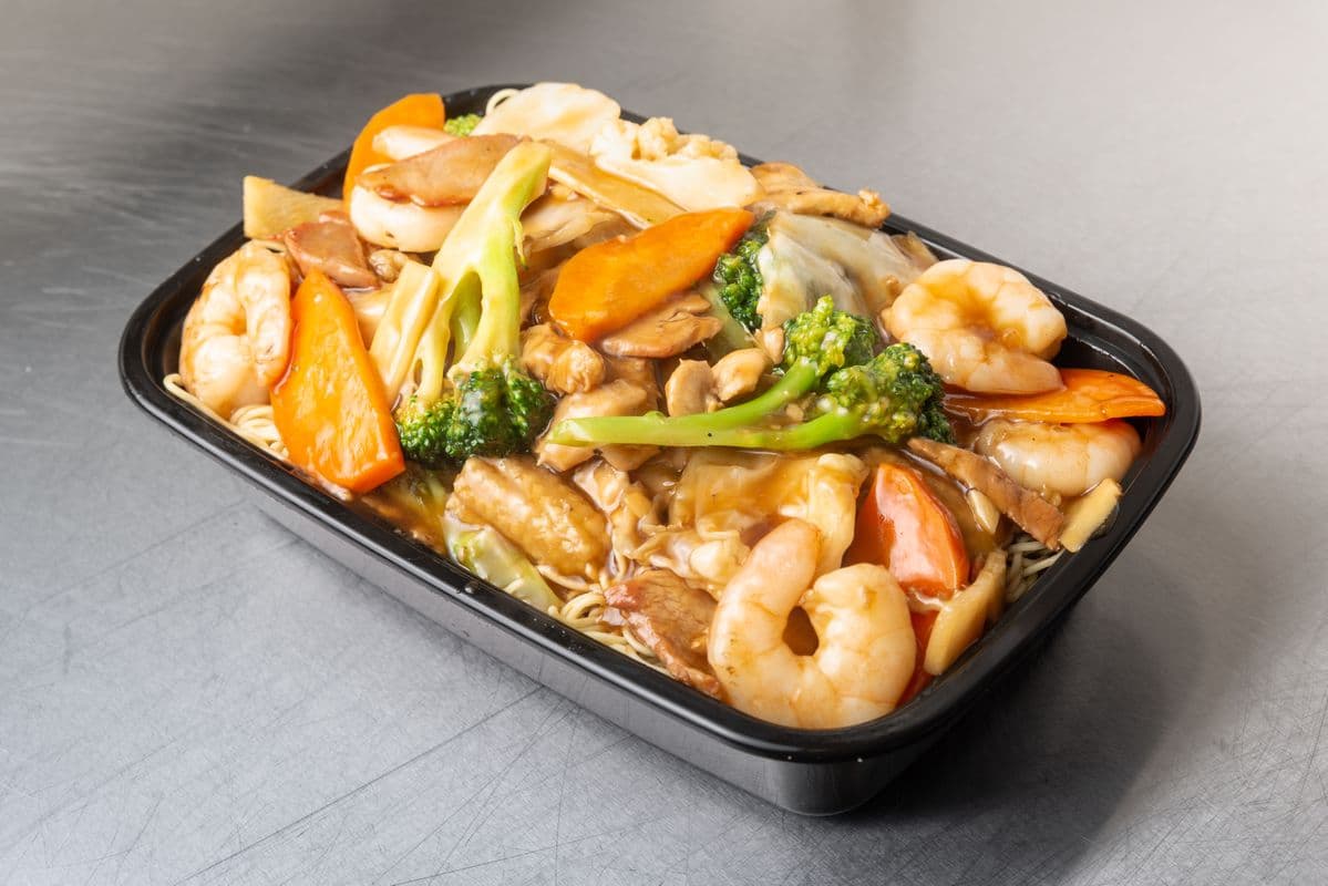 Deluxe Cantonese Chow Mein