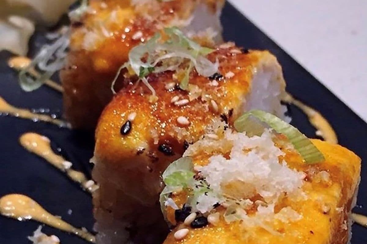 P3. Salmon Pressed Sushi (6 Pcs) - 板压三文