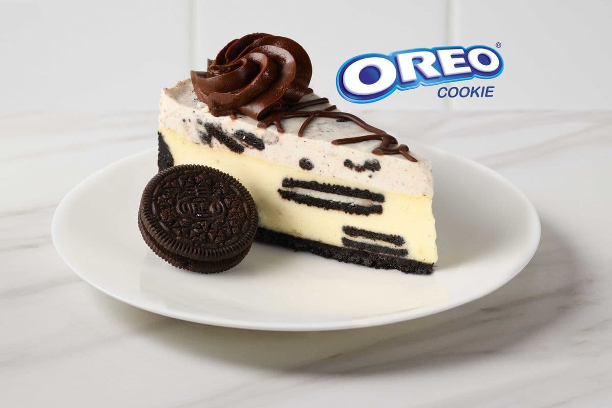 OREO® Cookies & Cream Cheesecake (Slice)