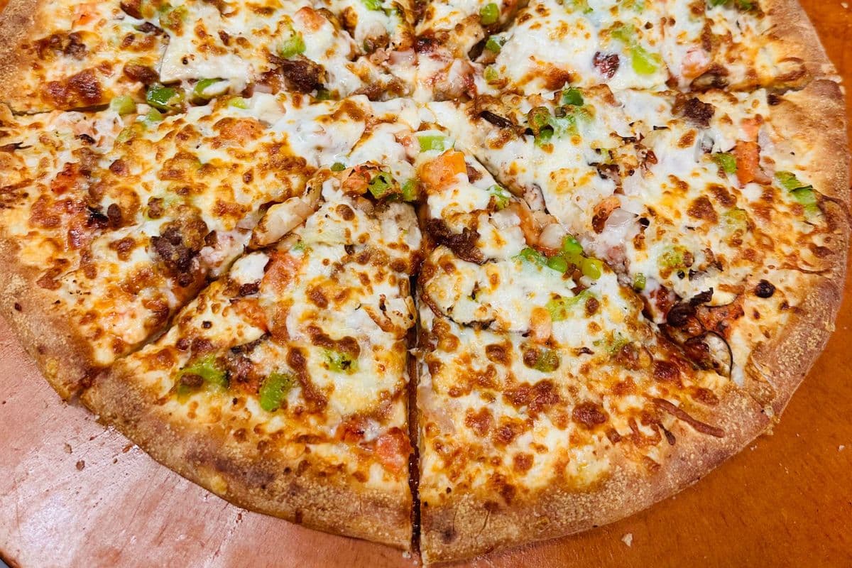 4. Large Classico Italiano Pizza