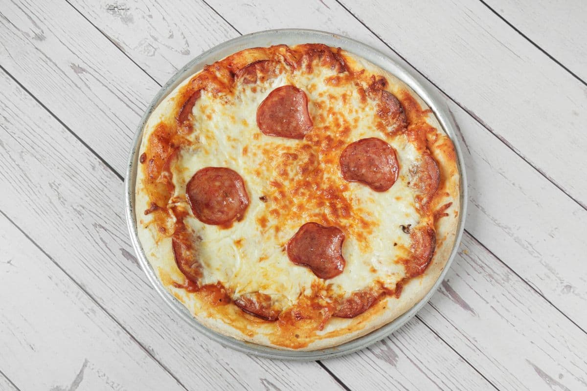Petite pizza pepperoni / Small Pepperoni Pizza
