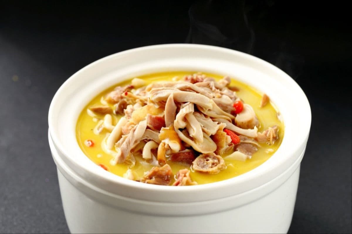 Stewed Chicken and Pork Stomach Soup / 猪肚鸡