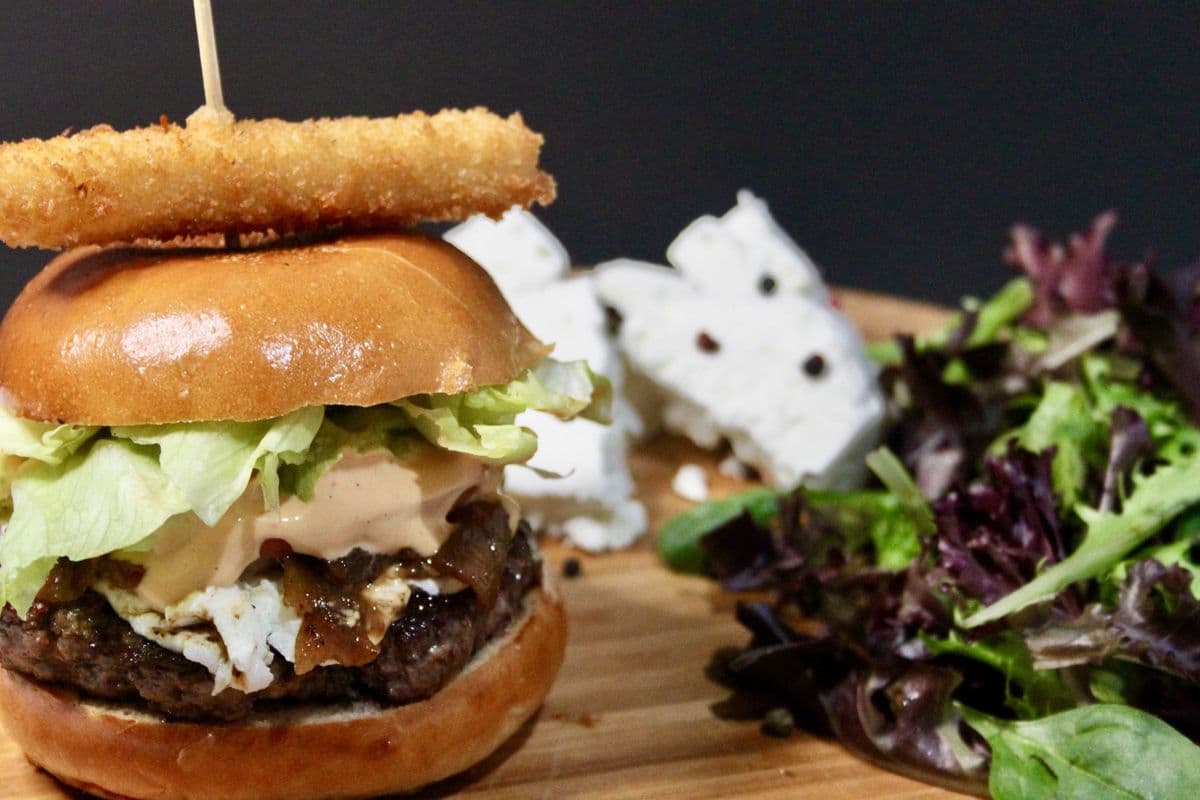 Shop Burger (5.5 oz)