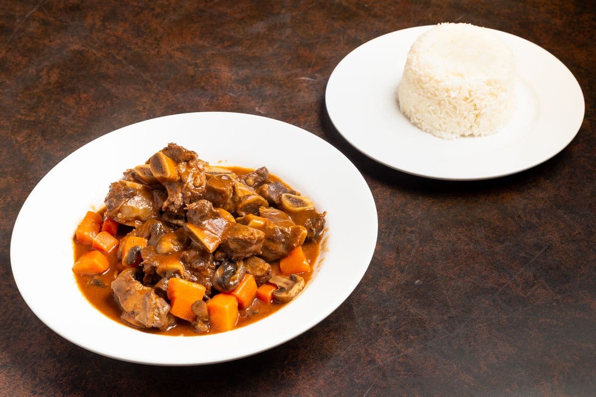 E6. Beef Rib Braised Red Wine Sauce