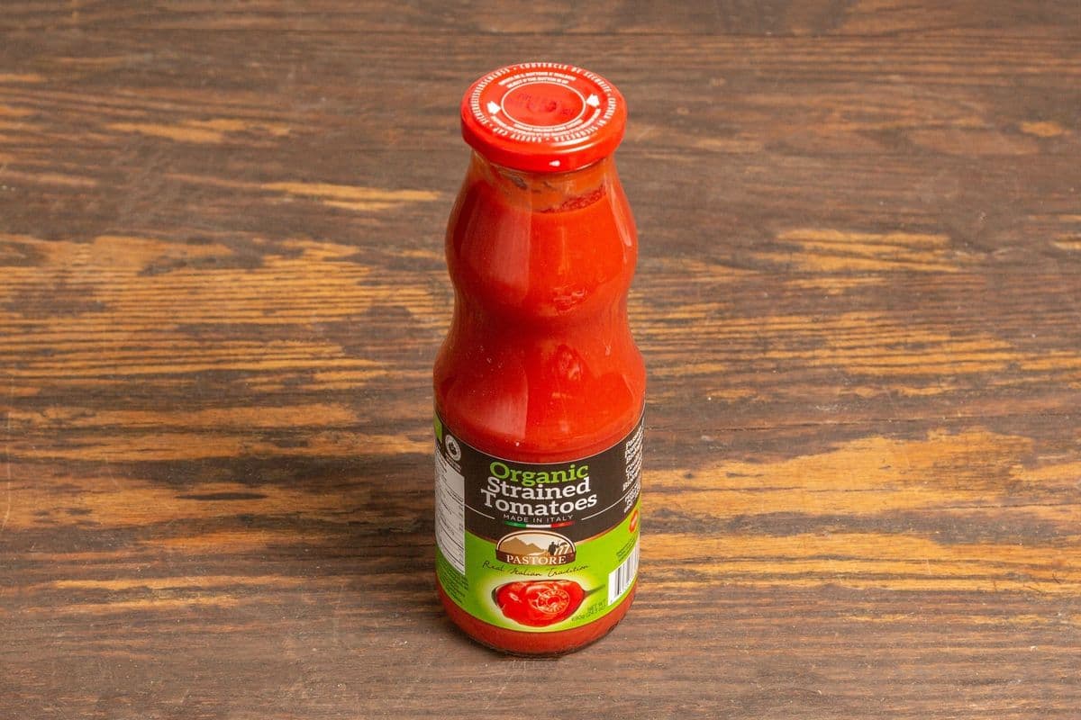 Pastore - Organic Strained Tomato (690 g)