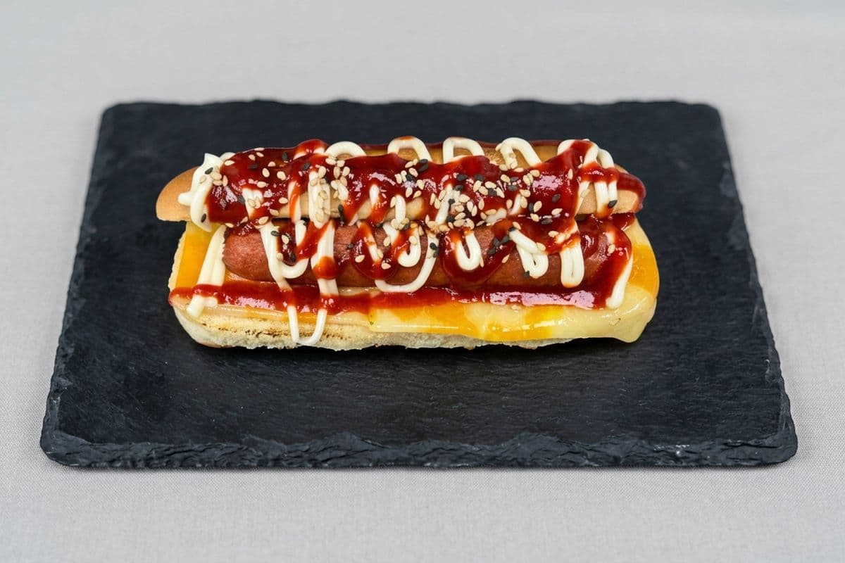 Spicy chicken hot dog