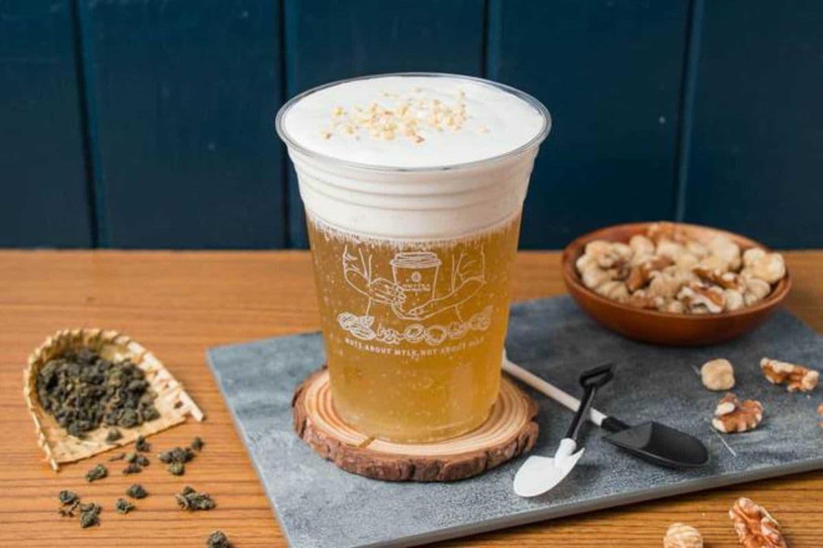 Oolong Tea with Nut Cream (Cold or Hot)