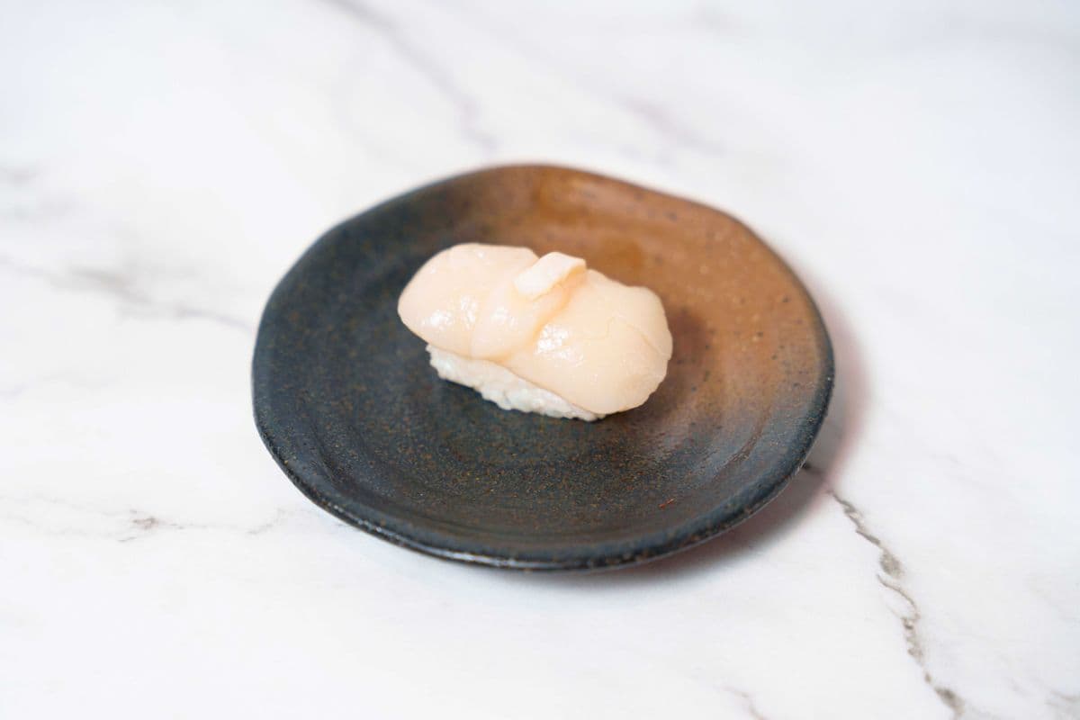 Hotate Nigiri (1 pc)
