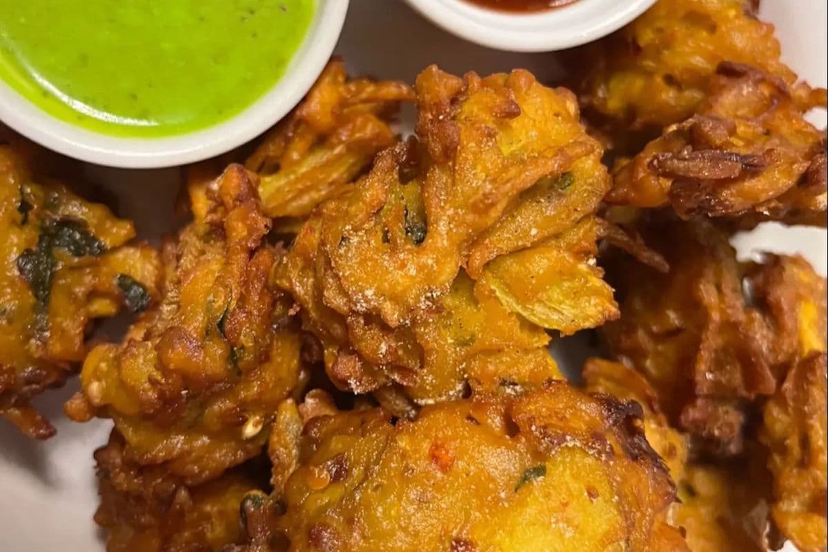 Mixed Vegetable Pakoras (Fritters)