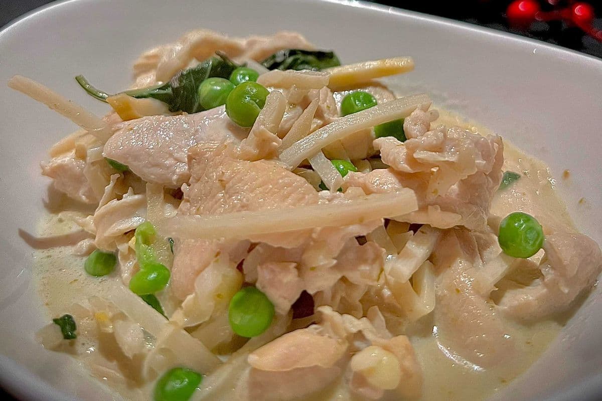 C6. Green Curry Chicken - Kang Keaw Waan Kai