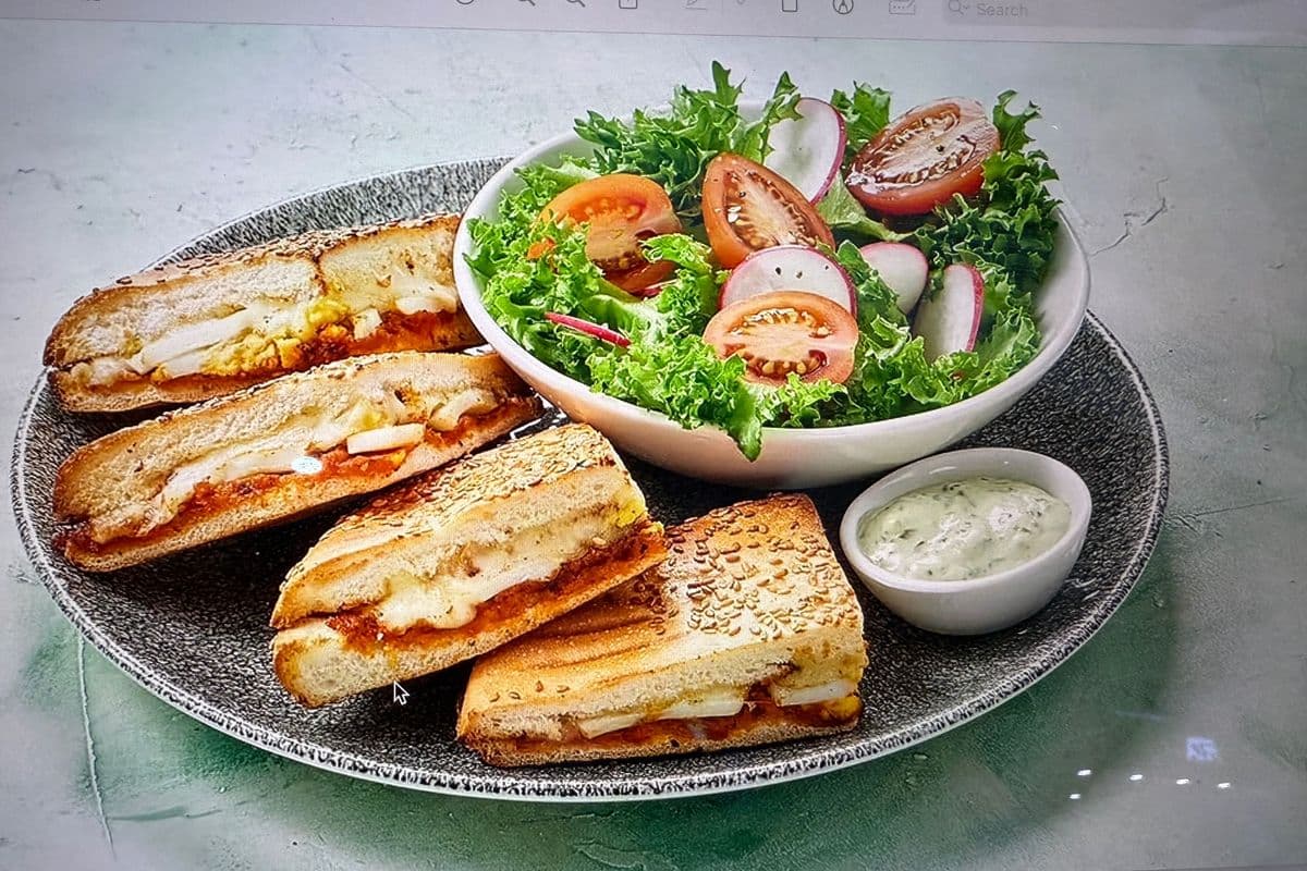 Tuna and Mozzarella Toast