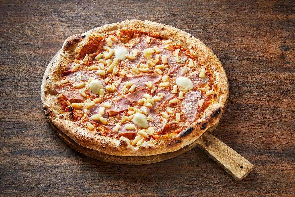 18" Large Hawaiian Pizza