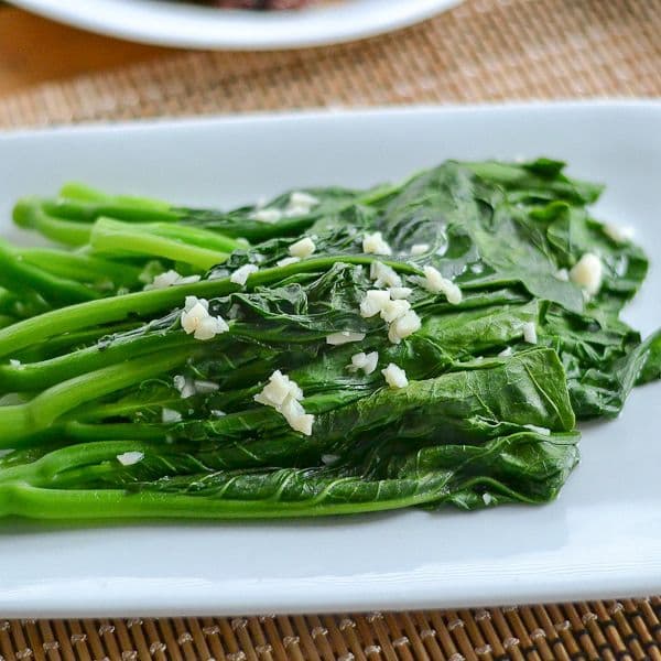 Sautéed Choy Sum in Garlic Sauce / 蒜蓉菜心 (例)