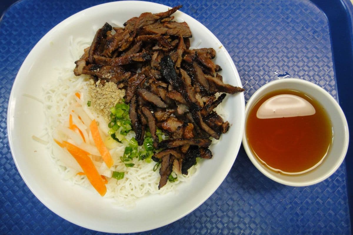 17. Vermicelli Noodles with Grilled Shish Kabob Meat