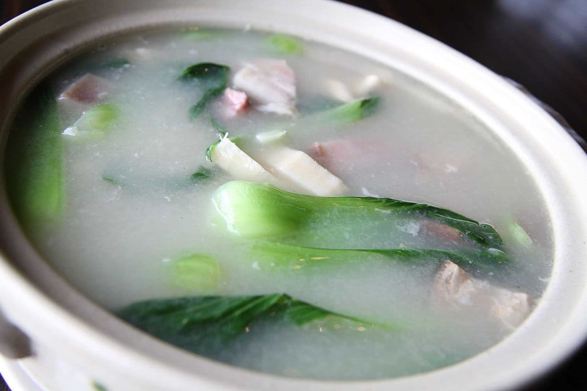 Soup with Salted Pork Belly, Bamboo Shoots and Tofu Sheets 老上海醃篤鮮