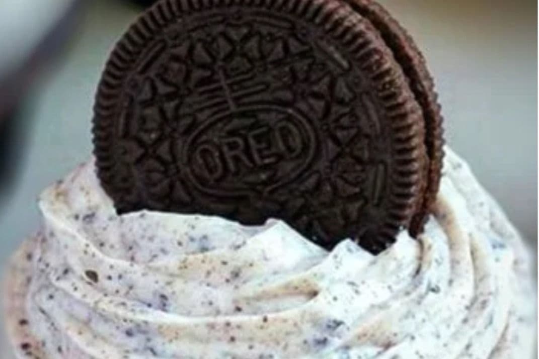 Vegan Oreo Cupcake
