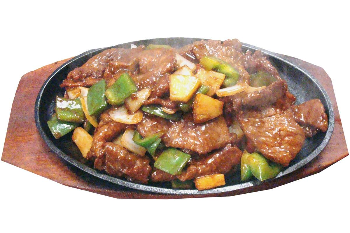 201. Beef with Satay Sauce 鐵板沙爹牛肉